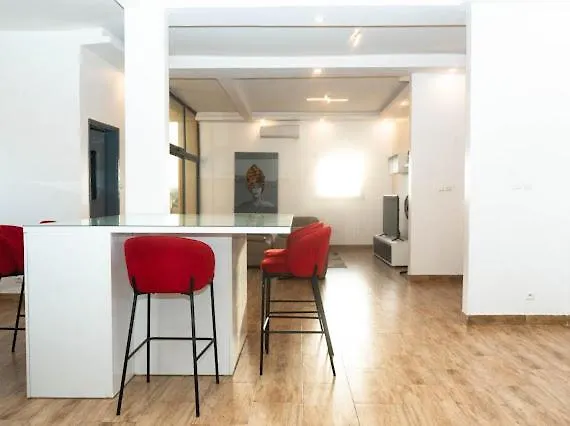 3 Chambres Avec Balcon Et Large Terrasse Dakar Apartment