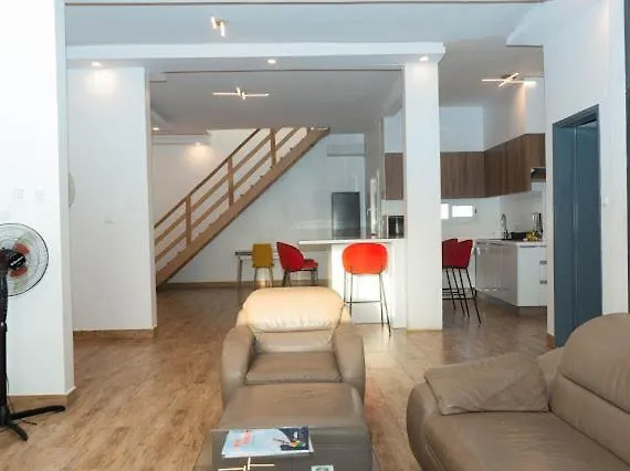 3 Chambres Avec Balcon Et Large Terrasse Dakar 0*,