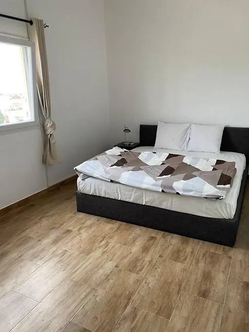 Daire 3 Chambres Avec Balcon Et Large Terrasse Dakar