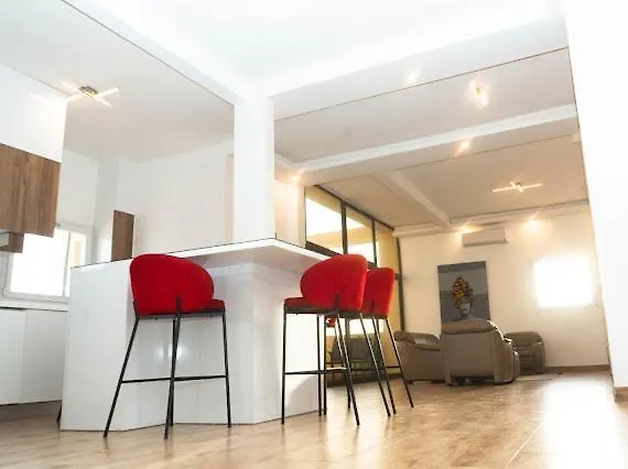 Daire 3 Chambres Avec Balcon Et Large Terrasse Dakar Senegal