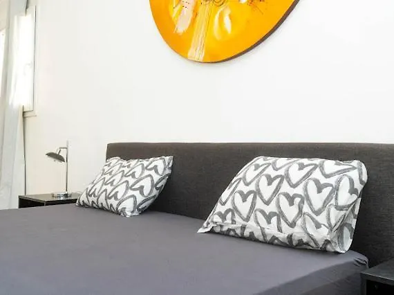 3 Chambres Avec Balcon Et Large Terrasse Dakar